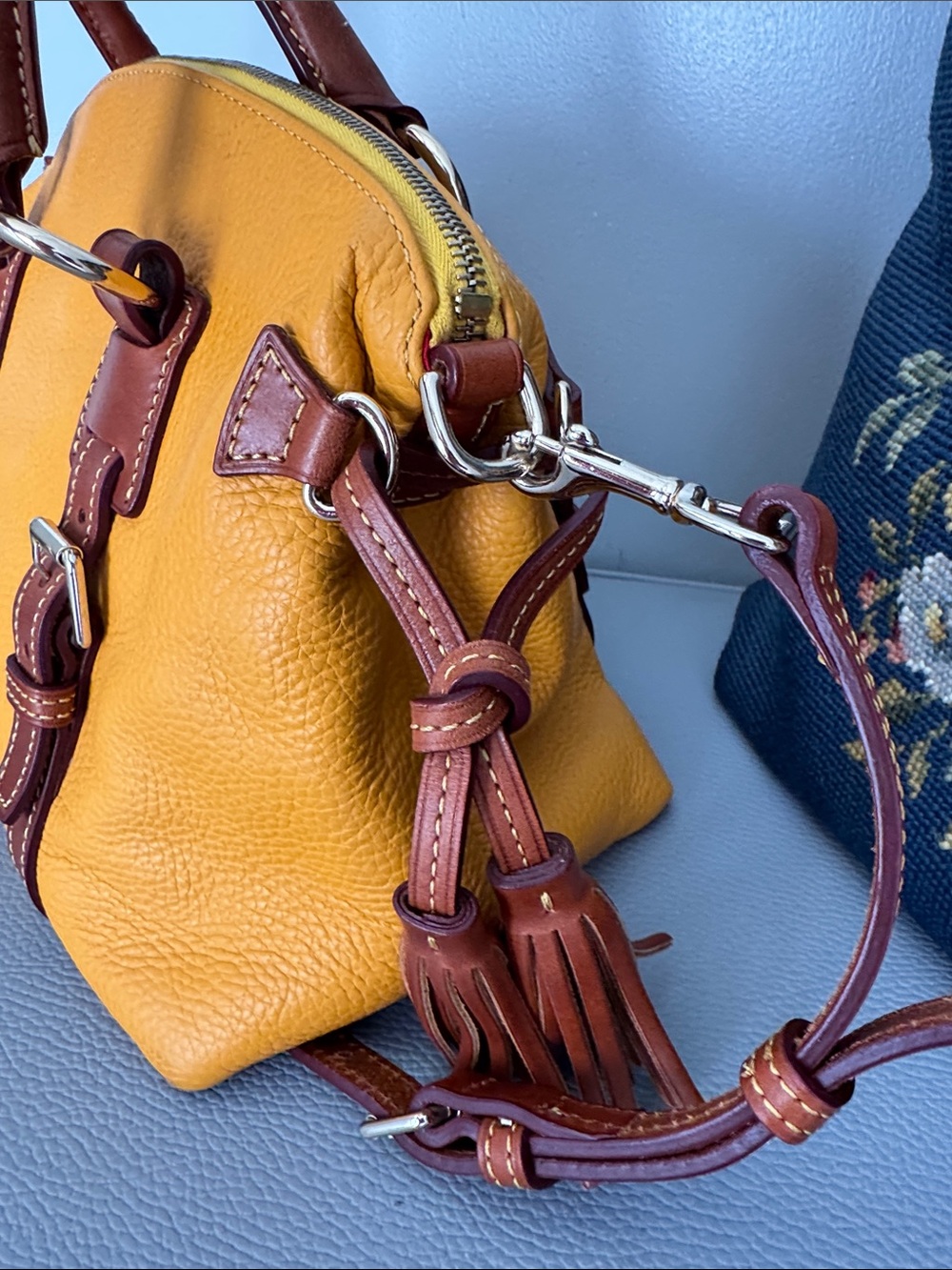 DOONEY & BOURKE CANARY YELLOW & BROWN TRIM PEBBLED LEATHER SATCHEL & COIN POUCH - Picture 8 of 16